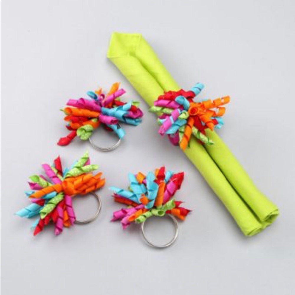 TAG Napkin Rings Set of 16 - LIKE NEW